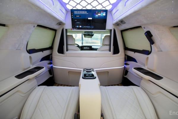 2026 Kia Carnival с пробегом 11 км