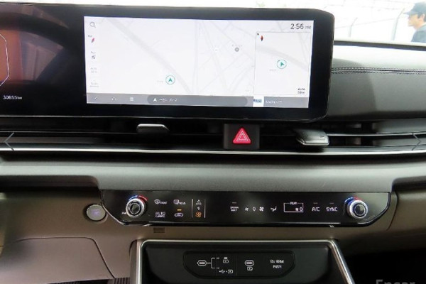 2024 Kia Carnival с пробегом 30 844 км