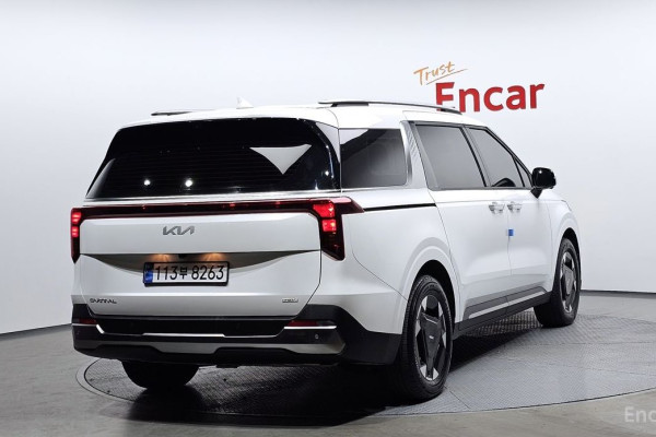 2024 Kia Carnival с пробегом 30 196 км