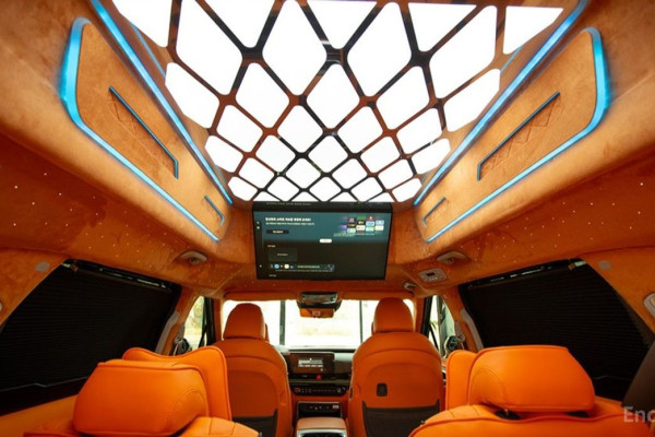 2025 Kia Carnival с пробегом 10 км