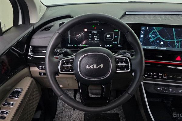 2024 Kia Carnival с пробегом 4 955 км