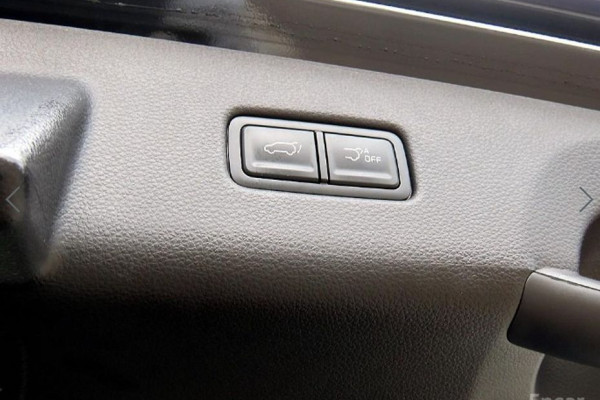 2024 Kia Carnival с пробегом 30 844 км