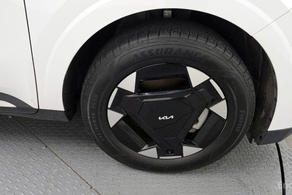 2024 Kia Carnival с пробегом 48 753 км