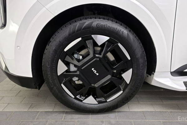 2025 Kia Carnival с пробегом 16 640 км