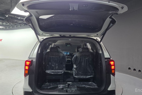 2024 Kia Carnival с пробегом 2 852 км