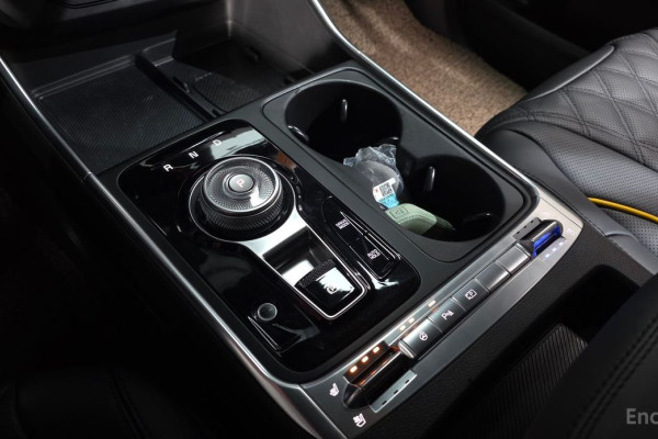 2025 Kia Carnival с пробегом 14 335 км