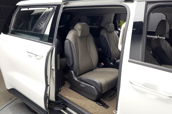 2024 Kia Carnival с пробегом 48 753 км