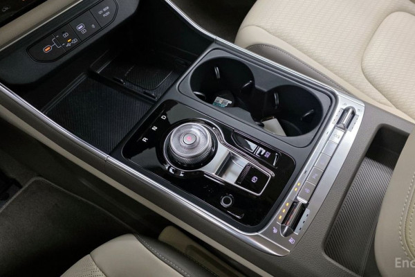 2025 Kia Carnival с пробегом 16 640 км