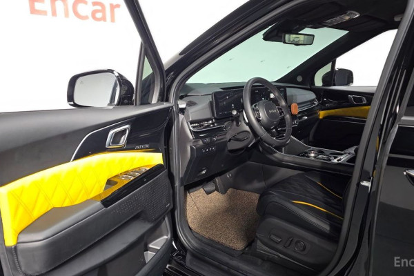 2025 Kia Carnival с пробегом 14 335 км