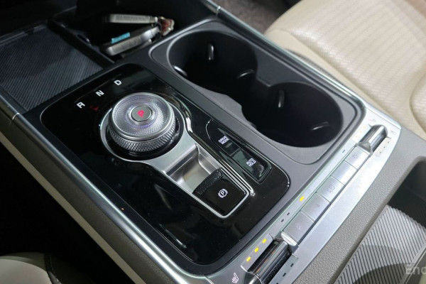 2024 Kia Carnival с пробегом 62 119 км