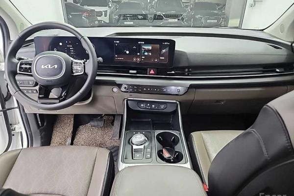 2024 Kia Carnival с пробегом 85 671 км