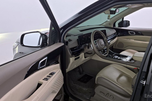 2024 Kia Carnival с пробегом 62 119 км