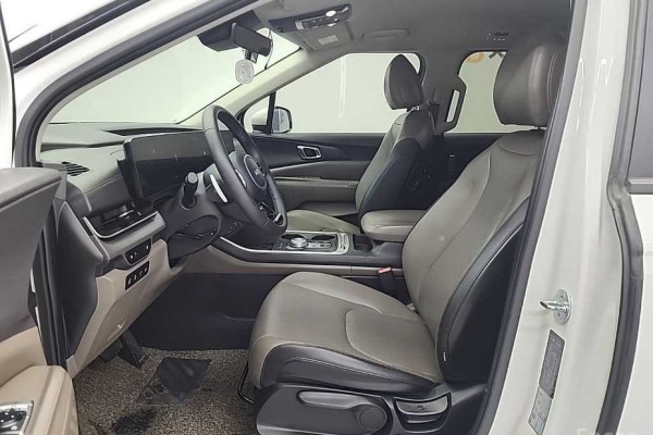 2024 Kia Carnival с пробегом 85 671 км