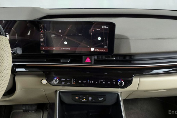 2025 Kia Carnival с пробегом 16 640 км