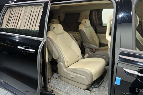 2024 Kia Carnival с пробегом 62 119 км