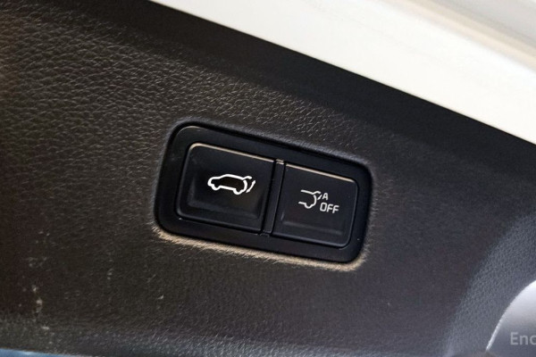 2024 Kia Carnival с пробегом 48 753 км