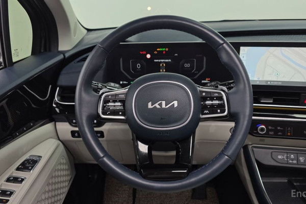 2024 Kia Carnival с пробегом 20 565 км