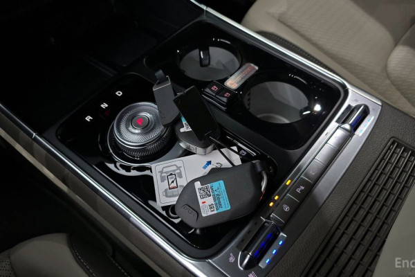 2025 Kia Carnival с пробегом 10 478 км