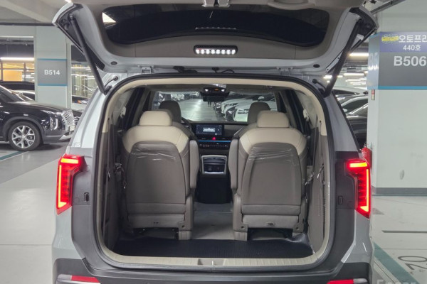 2025 Kia Carnival с пробегом 27 300 км