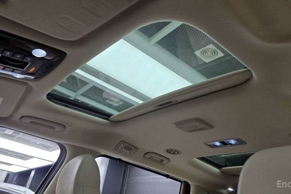 2025 Kia Carnival с пробегом 16 640 км