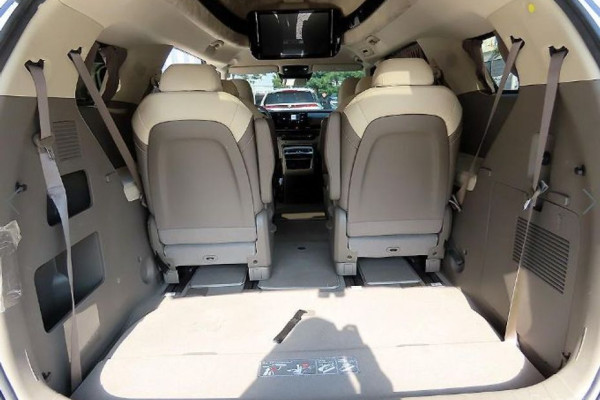 2024 Kia Carnival с пробегом 9 925 км