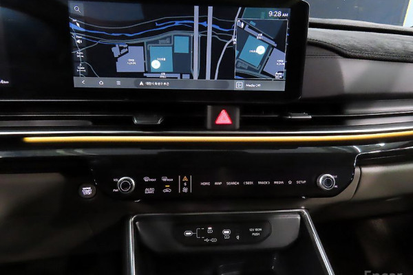 2025 Kia Carnival с пробегом 16 800 км