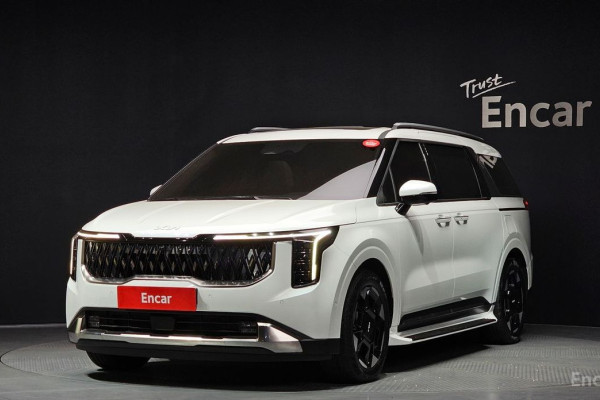 2025 Kia Carnival с пробегом 16 640 км