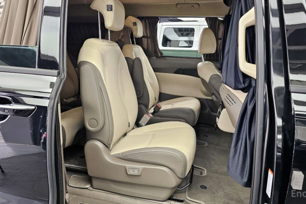 2024 Kia Carnival с пробегом 28 819 км