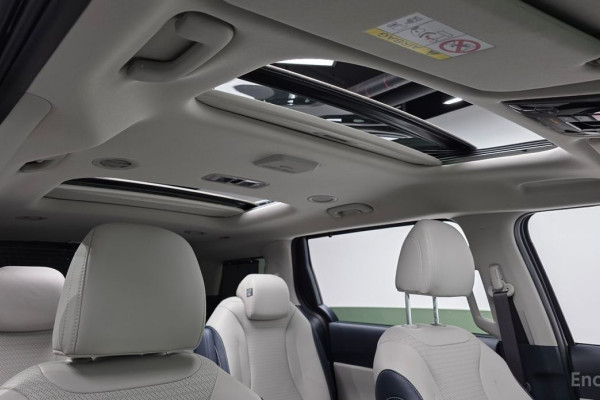 2024 Kia Carnival с пробегом 20 565 км