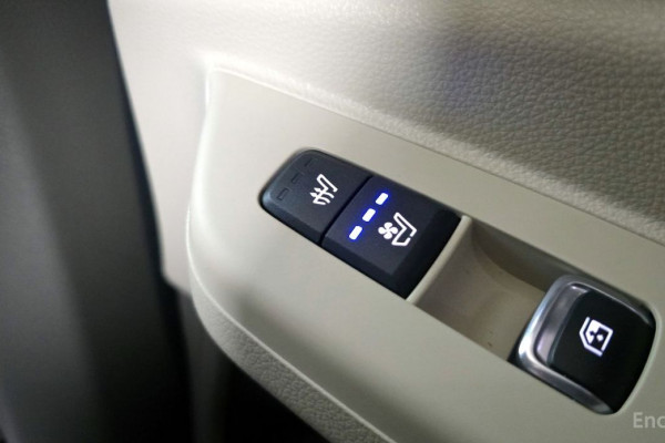 2024 Kia Carnival с пробегом 62 119 км