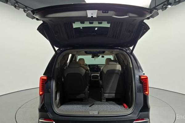 2024 Kia Carnival с пробегом 62 119 км