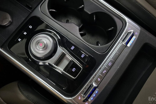 2024 Kia Carnival с пробегом 25 627 км