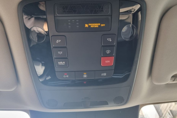 2025 Kia Carnival с пробегом 16 800 км