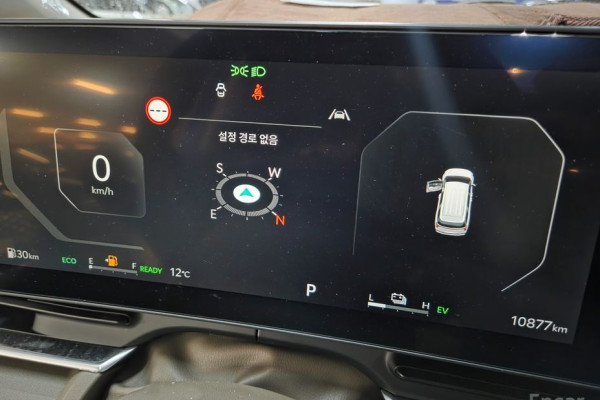 2025 Kia Carnival с пробегом 10 876 км