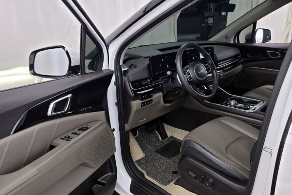 2024 Kia Carnival с пробегом 25 627 км
