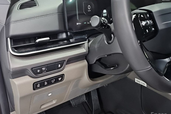 2025 Kia Carnival с пробегом 16 125 км