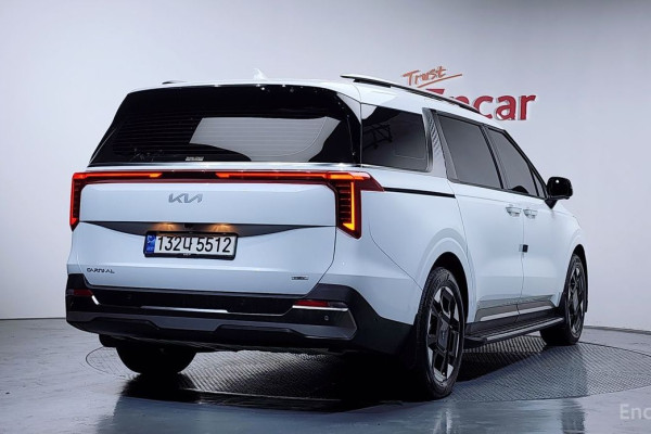 2024 Kia Carnival с пробегом 28 516 км