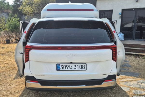 2025 Kia Carnival с пробегом 15 000 км