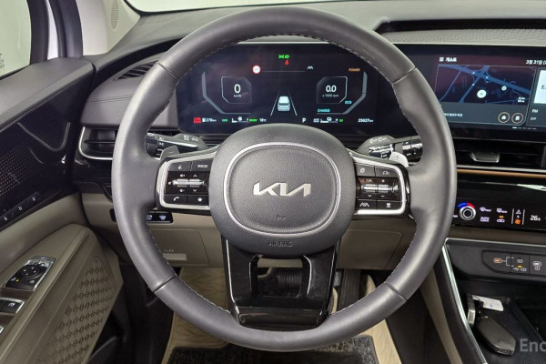 2024 Kia Carnival с пробегом 25 627 км