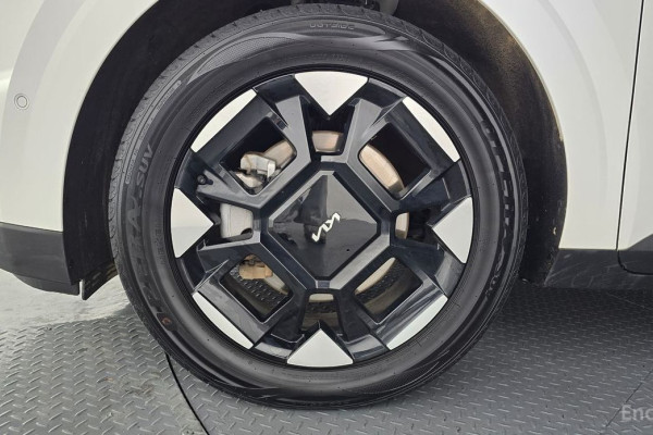 2024 Kia Carnival с пробегом 44 870 км