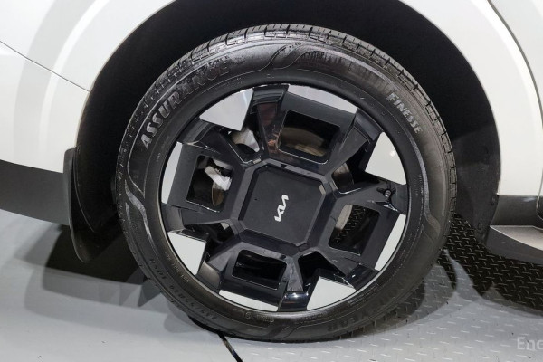 2024 Kia Carnival с пробегом 28 516 км