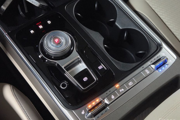 2025 Kia Carnival с пробегом 27 300 км