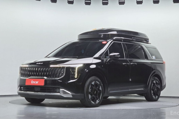 2024 Kia Carnival с пробегом 28 888 км