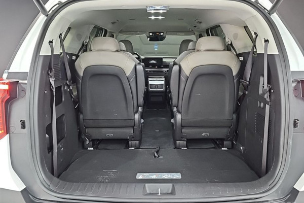 2025 Kia Carnival с пробегом 16 125 км