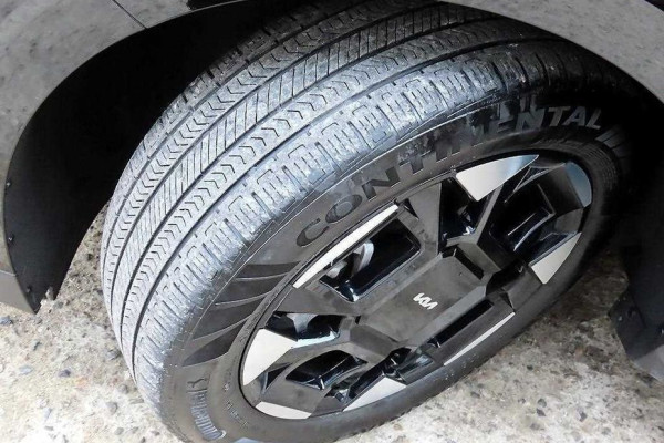 2024 Kia Carnival с пробегом 42 872 км