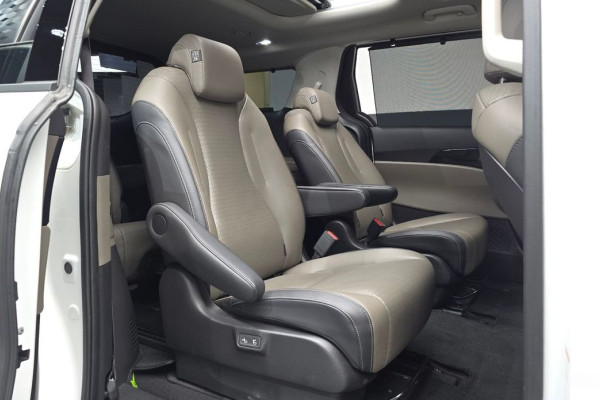 2024 Kia Carnival с пробегом 34 864 км
