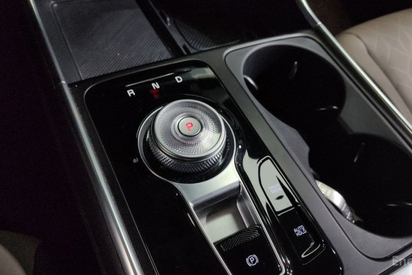 2024 Kia Carnival с пробегом 28 516 км