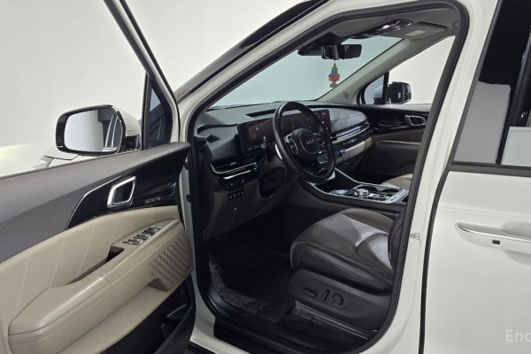 2024 Kia Carnival с пробегом 44 870 км