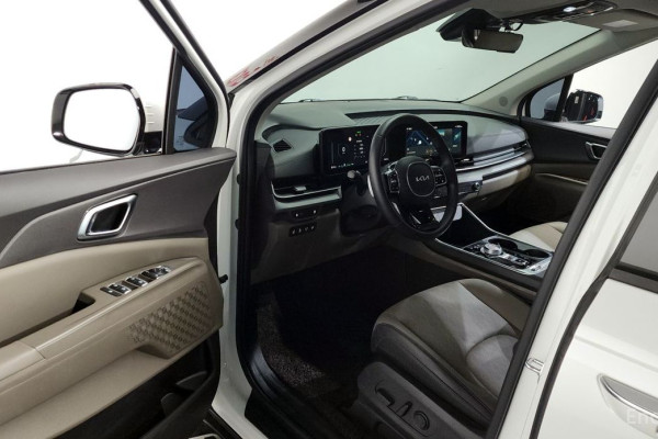 2024 Kia Carnival с пробегом 28 516 км