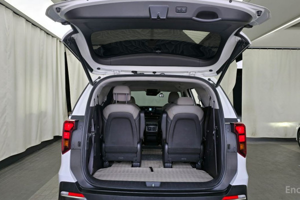 2024 Kia Carnival с пробегом 25 627 км